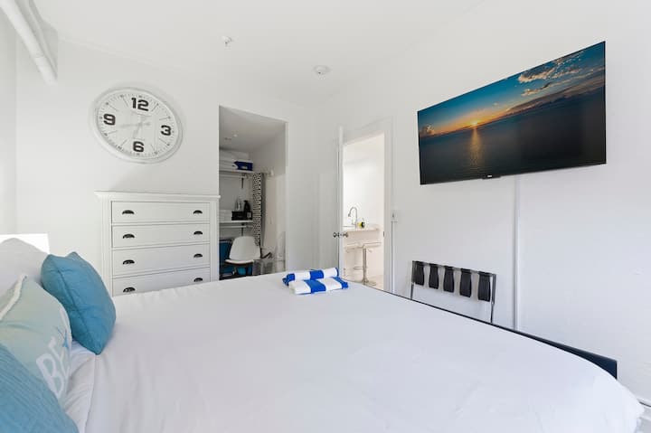 Bračni krevet (širine 180 - 200 cm)