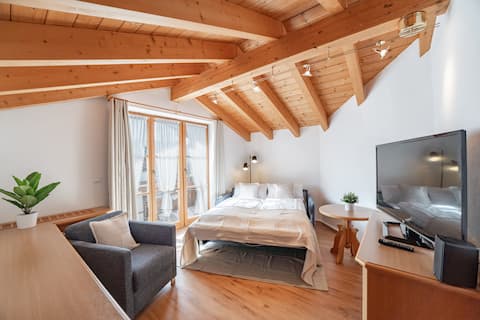 Popular Airbnb listing: Country house: central + underground parking in Oberstdorf