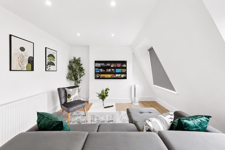 Top-floor 1-bedroom In Marylebone 1 Min To Station - Marylebone