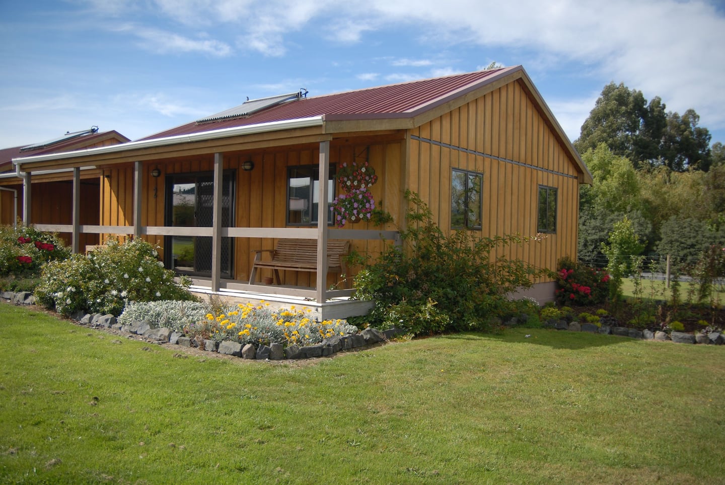 One Bedroom Cosy Cottage At Longbourne Lodge 1