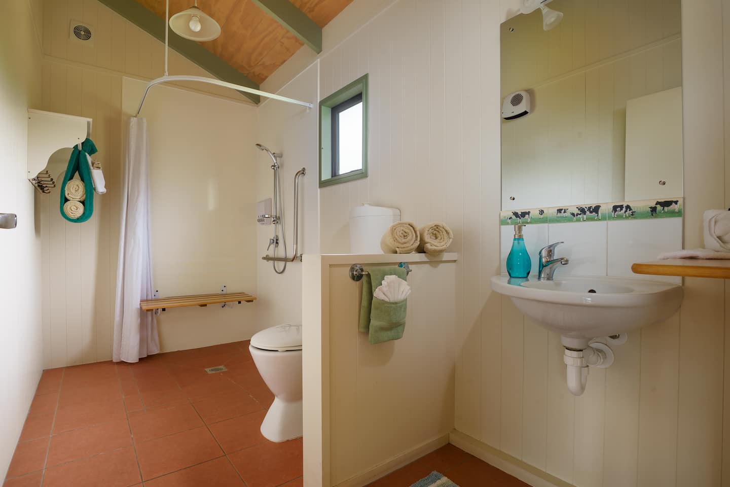 One Bedroom Cosy Cottage At Longbourne Lodge 5