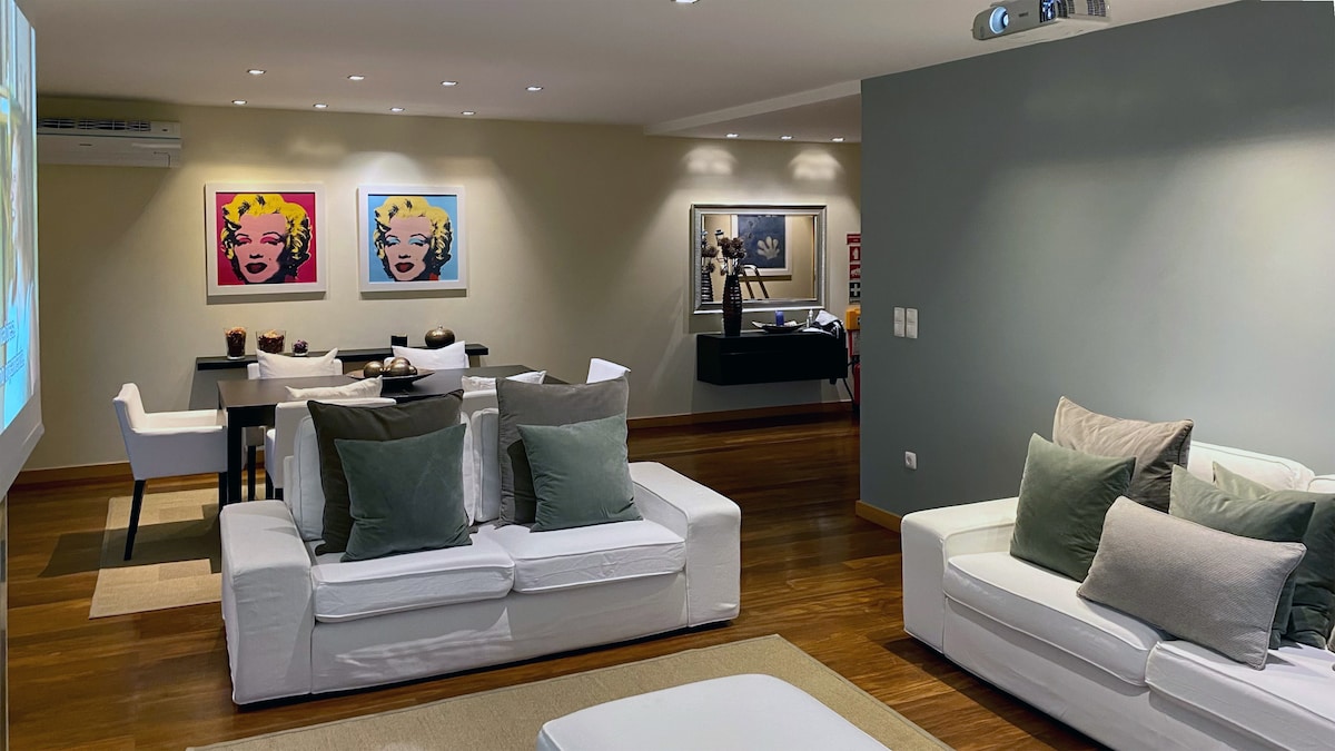 Anúncio popular: Luxury Apartment on Lavadores Beach em Canidelo