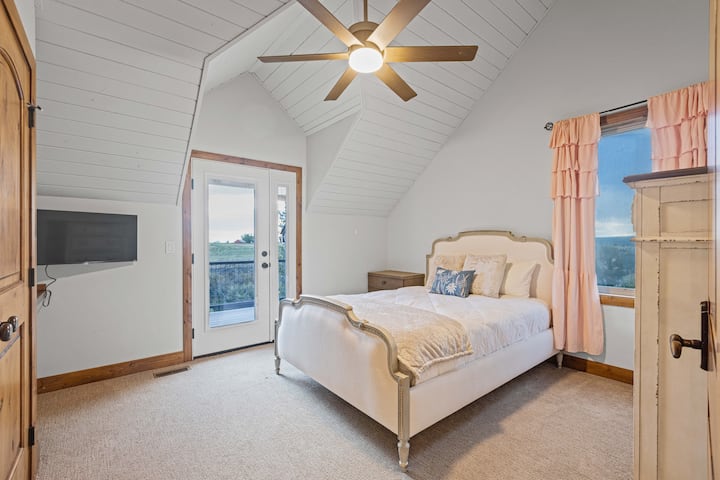 Spavaća soba 7 - bračni krevet (širine 150-179 cm) i balkon