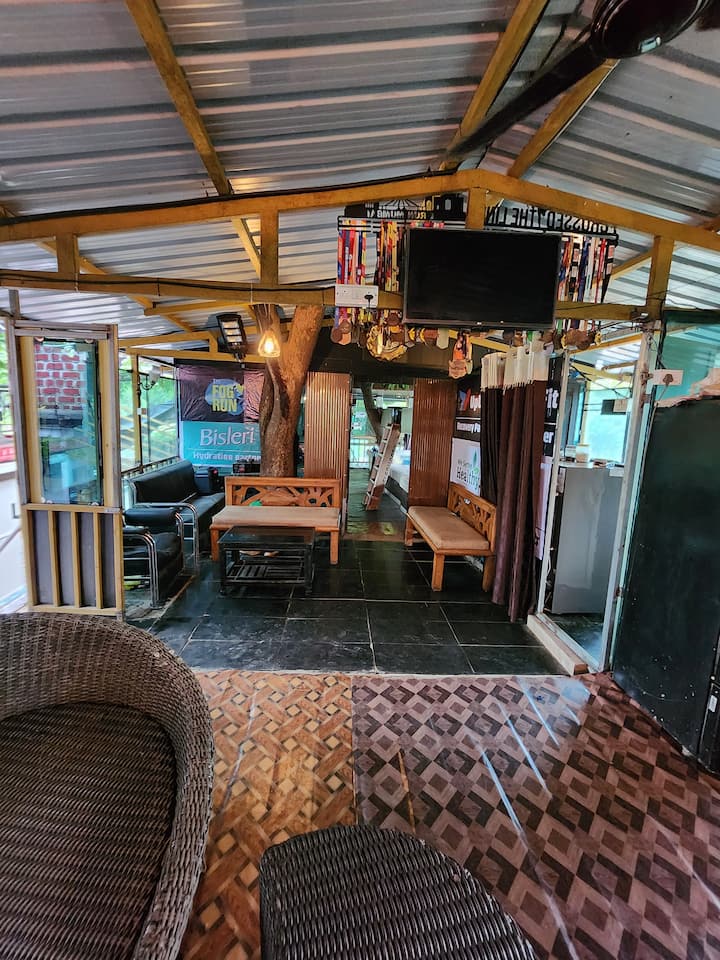 Farmhouse On Rent- Stingray Woods,neral 10bedrooms - Matheran