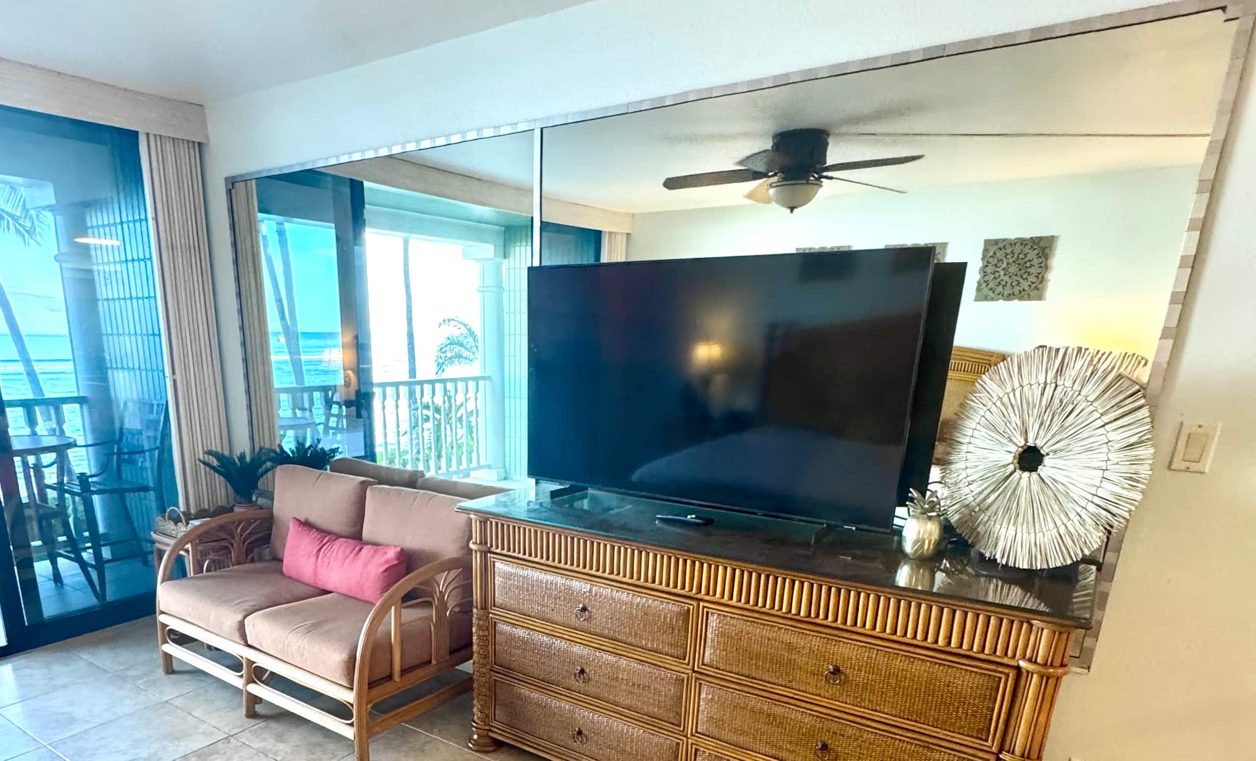 Lahaina Shores Beachfront Ocean Views Paradise - Image 2