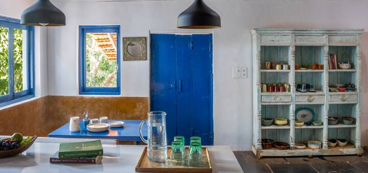 Kitchenette image 2