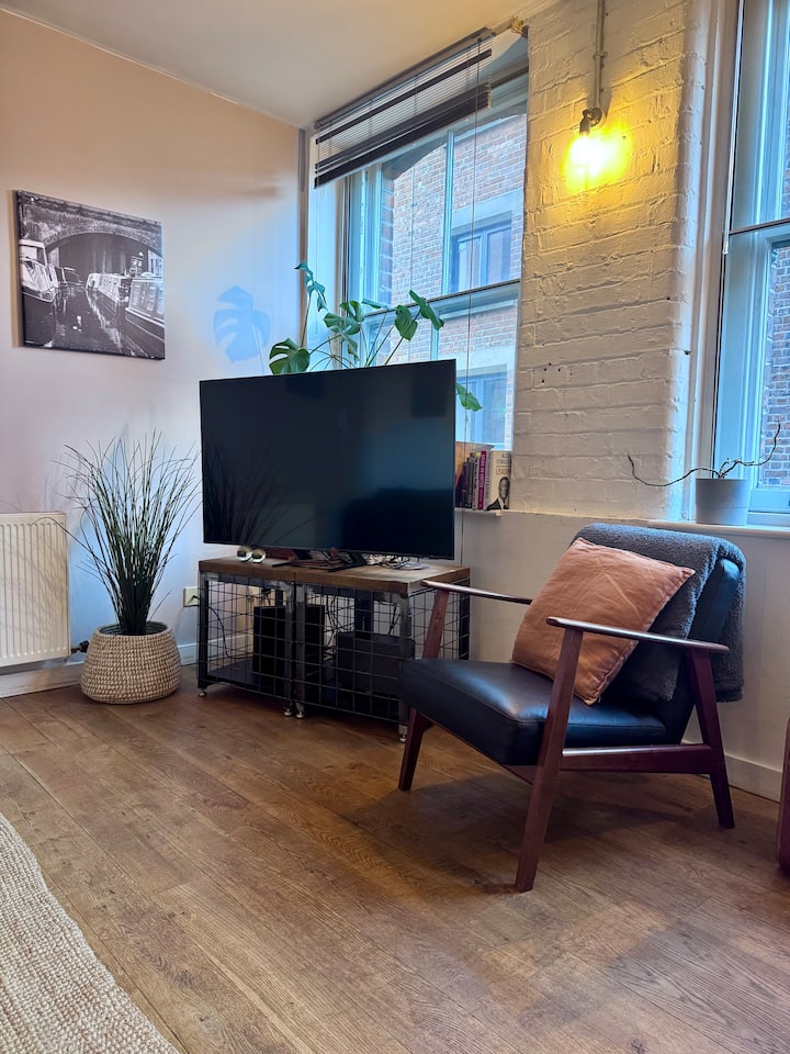 Ancoats Industrial Heritage Mill | 2br | Balcony - Manchester