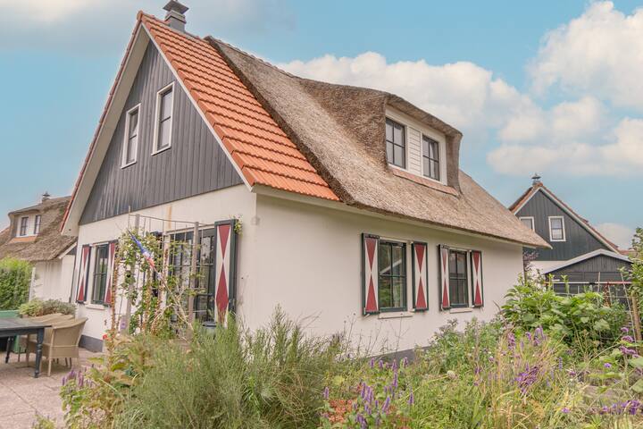 Prachtige Vakantiehuis Op Goede Locatie. - Callantsoog