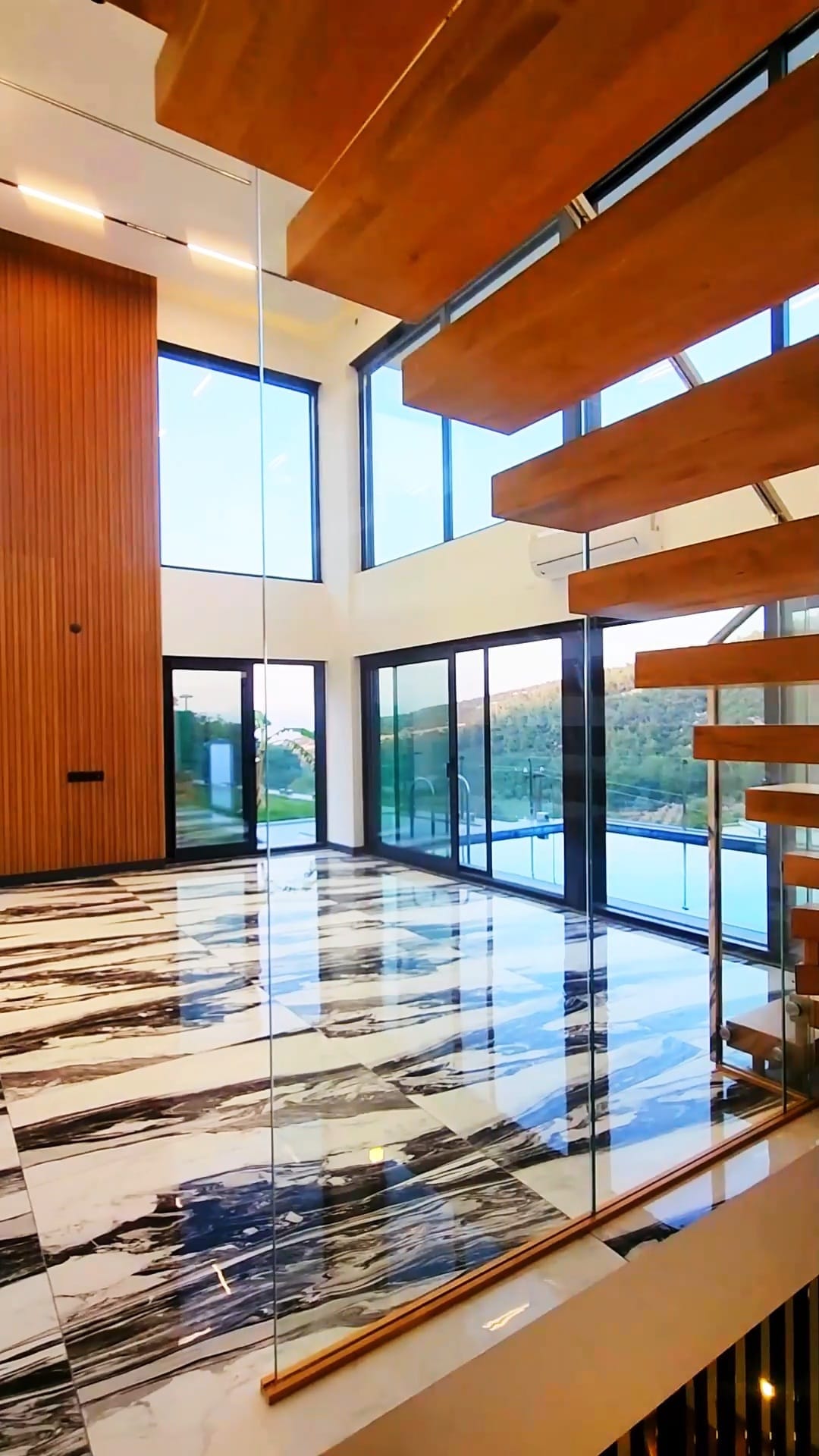 Şehrin Göbeğinde Doğa Manzaralı Harika Villa