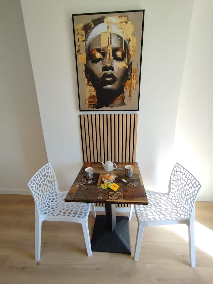 Appart T1, Tv, Wifi Jardin, Parking Privé - Montélimar