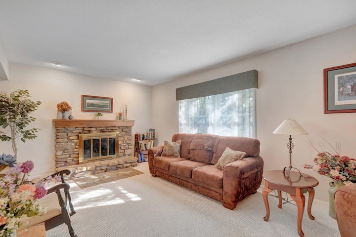 Classic Home In Southwest Champaign - Champaign, IL