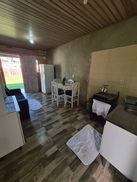 Popular Airbnb listing: Beachfront and downtown Balneário Pinhal Inn in Balneário Pinhal