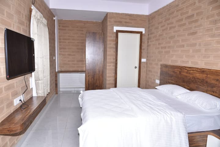 Brick House @ Nandi - Nandi Hills