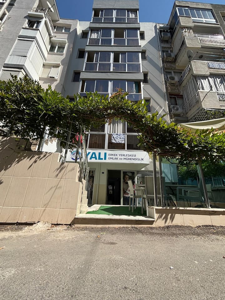 Merkezi Lokasyon Nezih Yer - Izmir