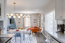 UNL Retreat Eclectic 5bd 5mins to Downtown