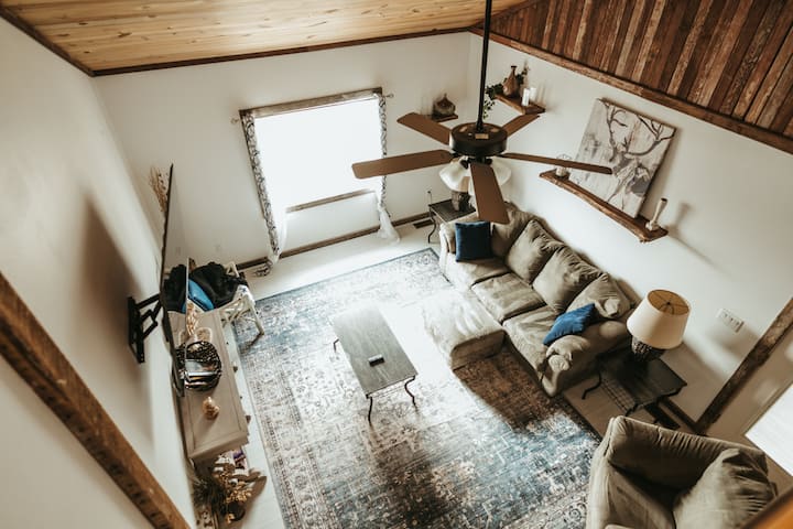 Frontier Bunkhouse - Backbone State Park, Dundee