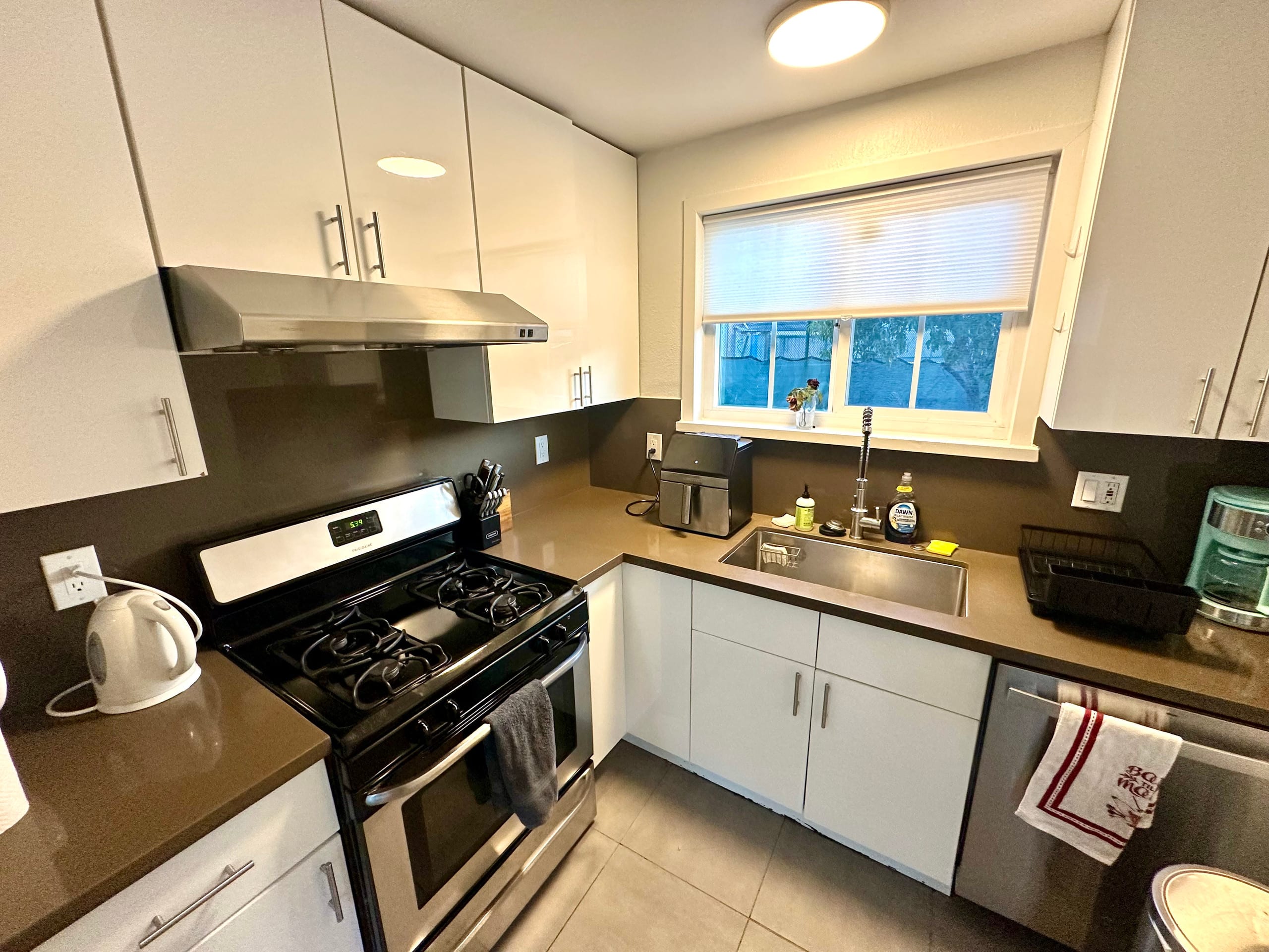 Centrally Located Family Home Near Stanford & SFO - Photo 9