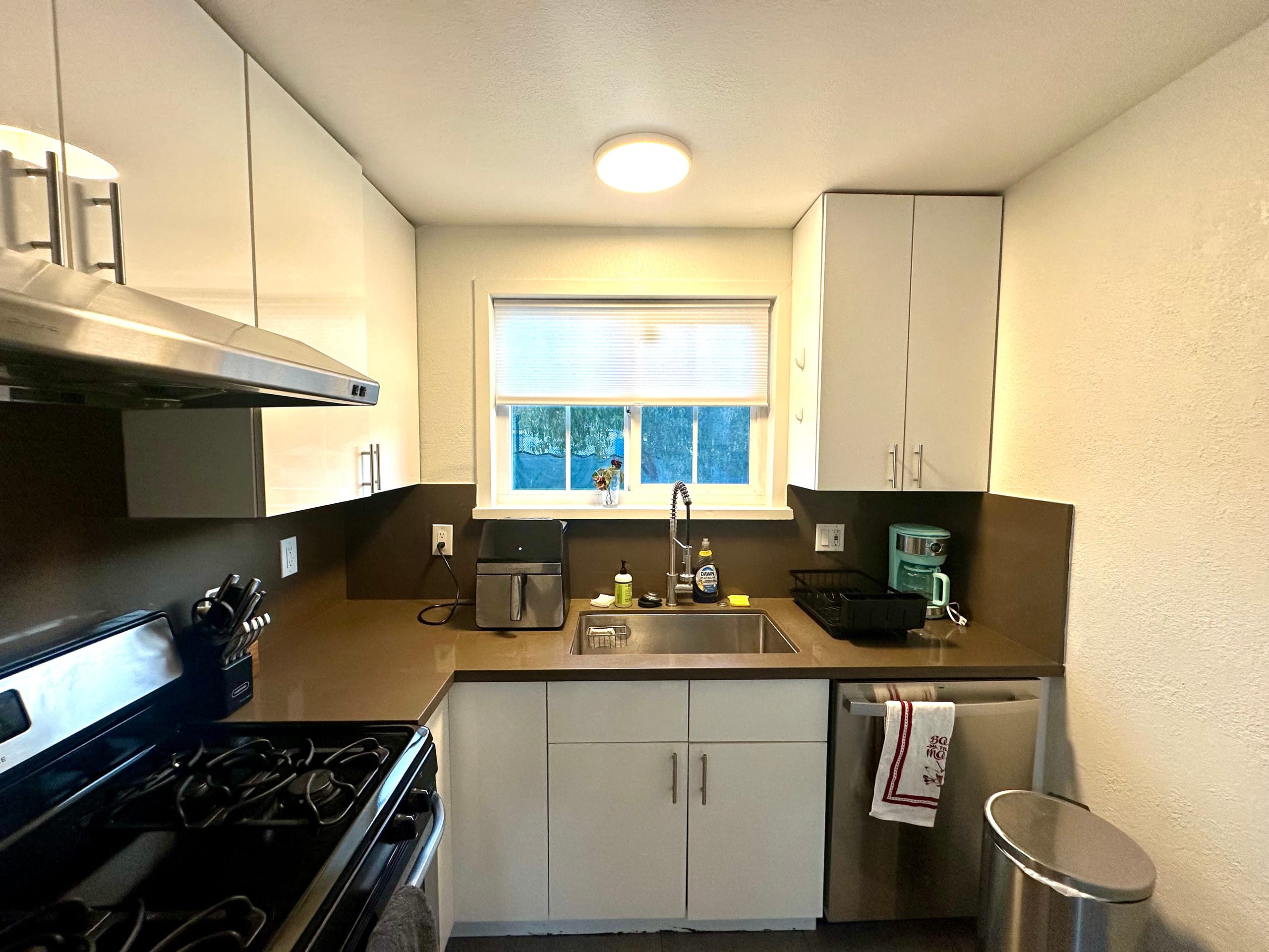 Centrally Located Family Home Near Stanford & SFO - Photo 8