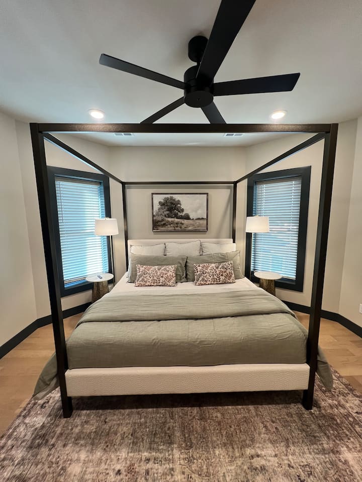 Privatna kupaonica s modernim instalacijama i dekoracijama