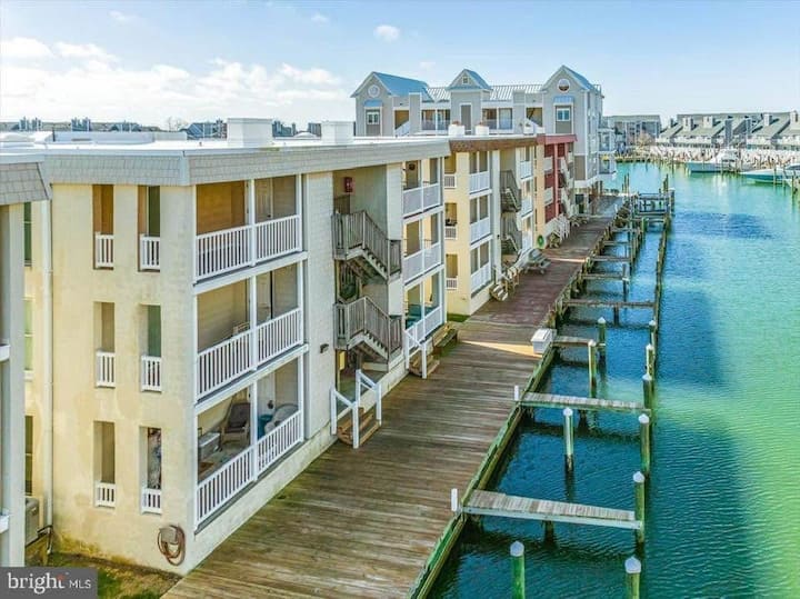 "The Marlin at 13th" Waterfront Condo w/ Boat Slip - Apartments for ...