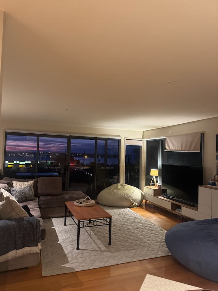 Surf, Sand & Combi Vibes – Family Retreat - San Remo