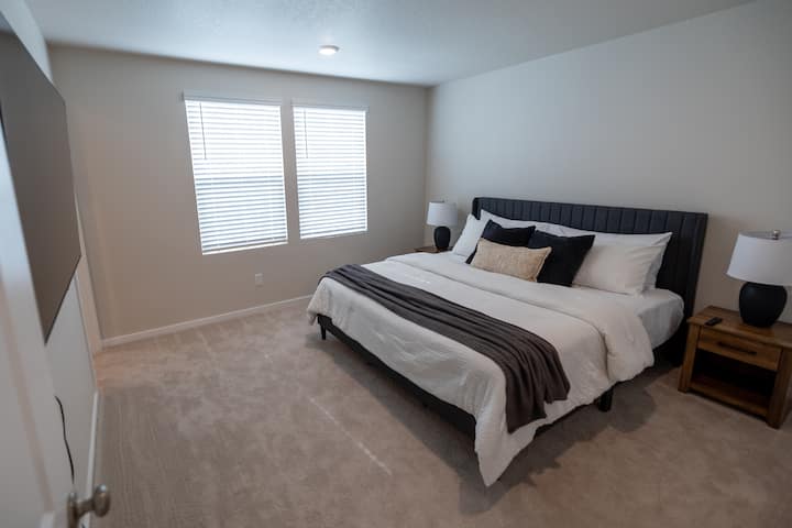 საძინებელი 1