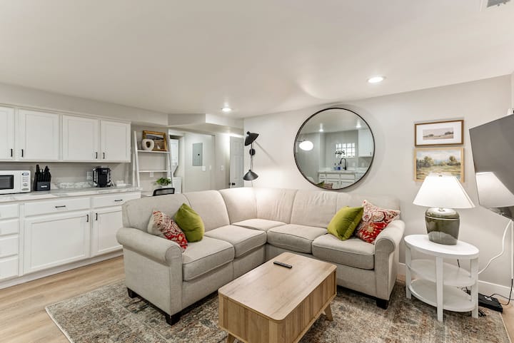 The Willow On East | 2 Mins From Byu | Sleeps 6 - Provo, UT