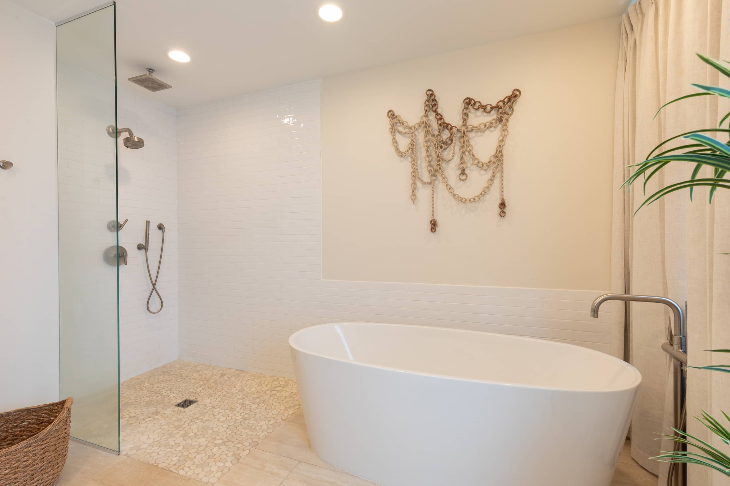 Home in Waimea · ★5.0 · 4 bedrooms · 8 beds · 3 private baths - Image 23