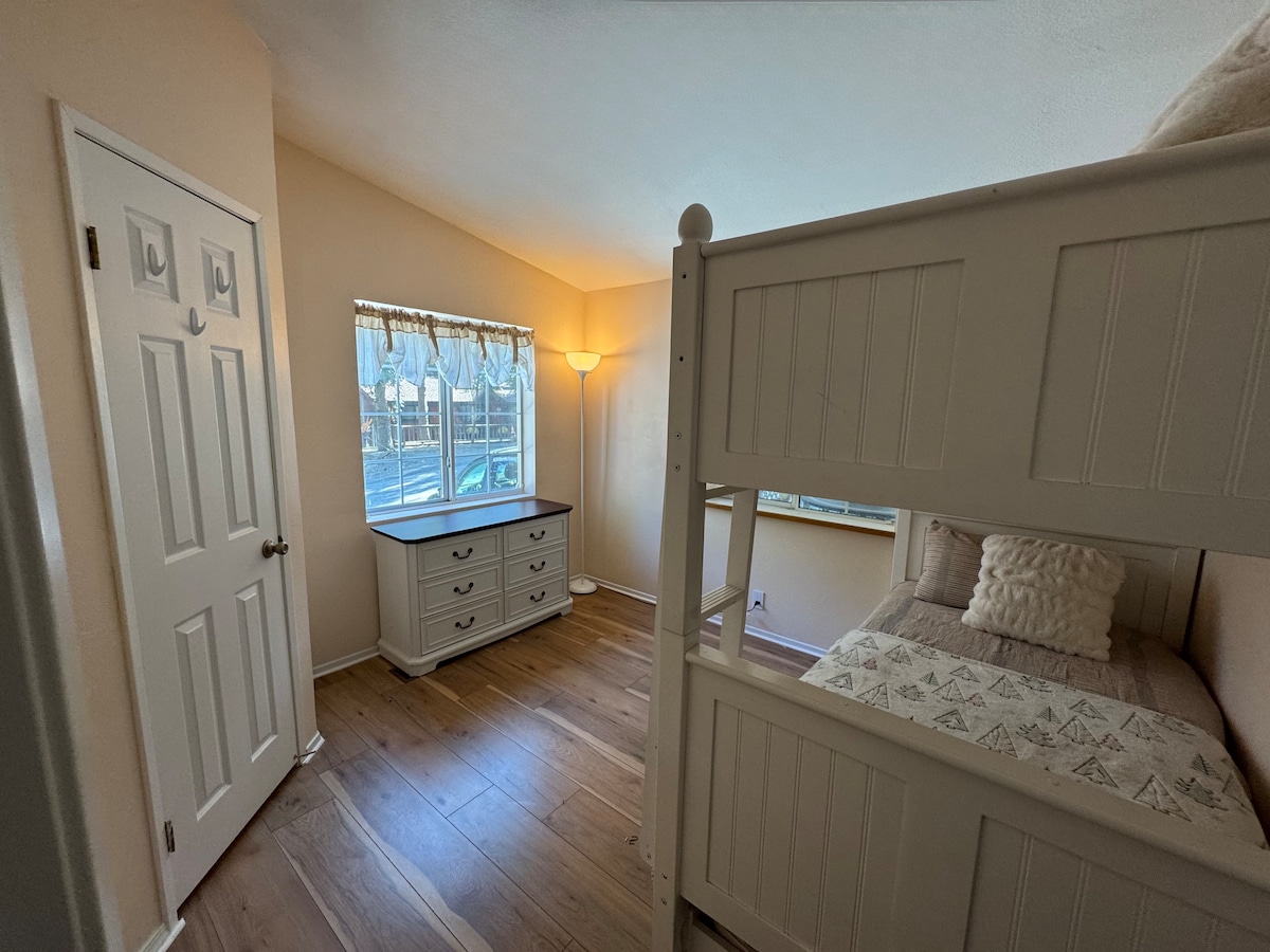 Twin over twin bunkbed with twin size pull out trundle unit