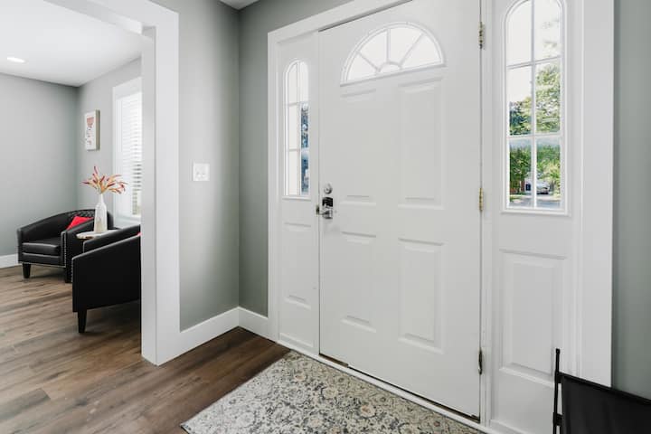 Massive 3br With Office & Large Living/dining - Ypsilanti, MI