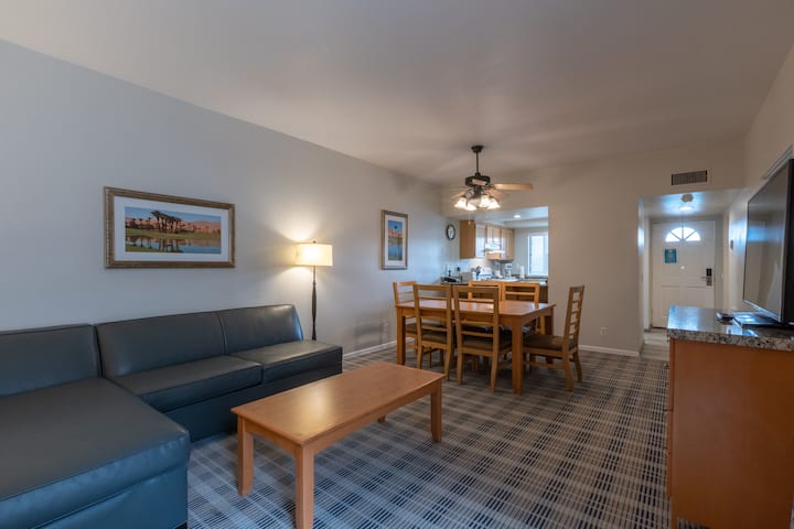 Palm Springs Retreat 2 Units | Free Parking & Pool - Palm Springs, CA