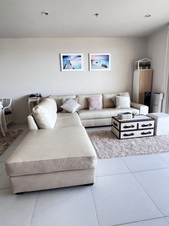 Beachfront Luxury Condominium Chaam- Huahin - Cha-am