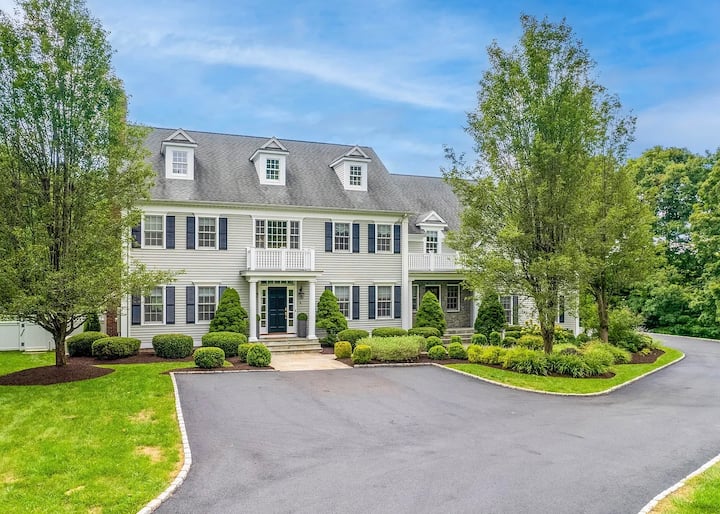 Sleeps 24! Luxury Just 1 Mi From Ridgefield Center - Danbury, CT
