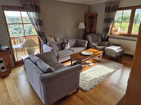 Beliebte Airbnb-Anzeige: Inviting Country House with Erzgebirge View in Erzgebirgskreis