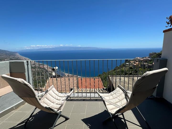 Casa Vacanze "Al Vicoletto House" - Roccalumera