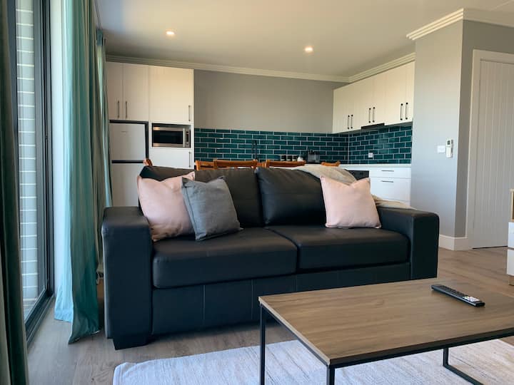 Tranquil 1-bedroom Escape At Wivenhoe, The Lagoon - Bathurst
