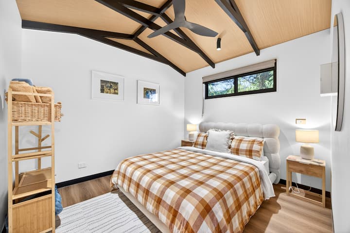Unit 4 | Wheelchair Friendly. - Currawong Rd
