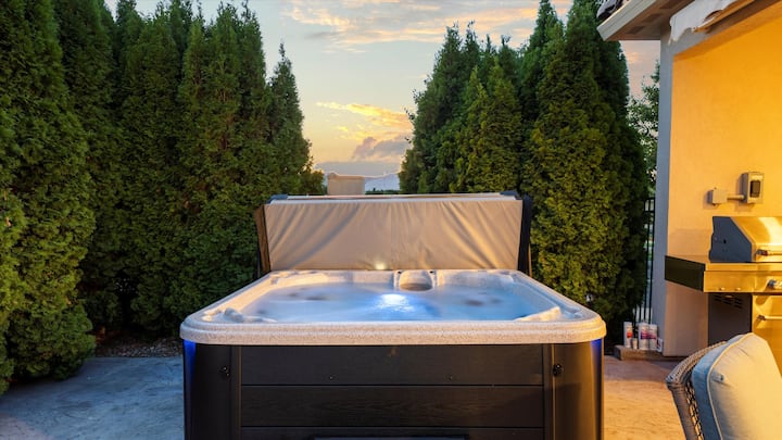 Fountain Hills “The Villa” With Hot-tub - Pasco, WA