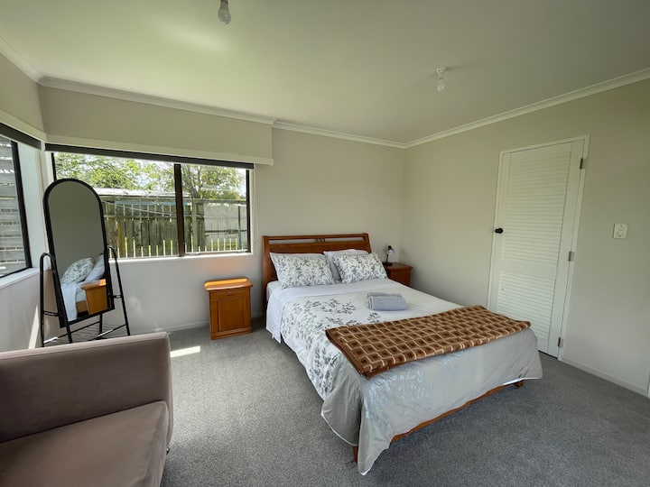 საძინებელი 4