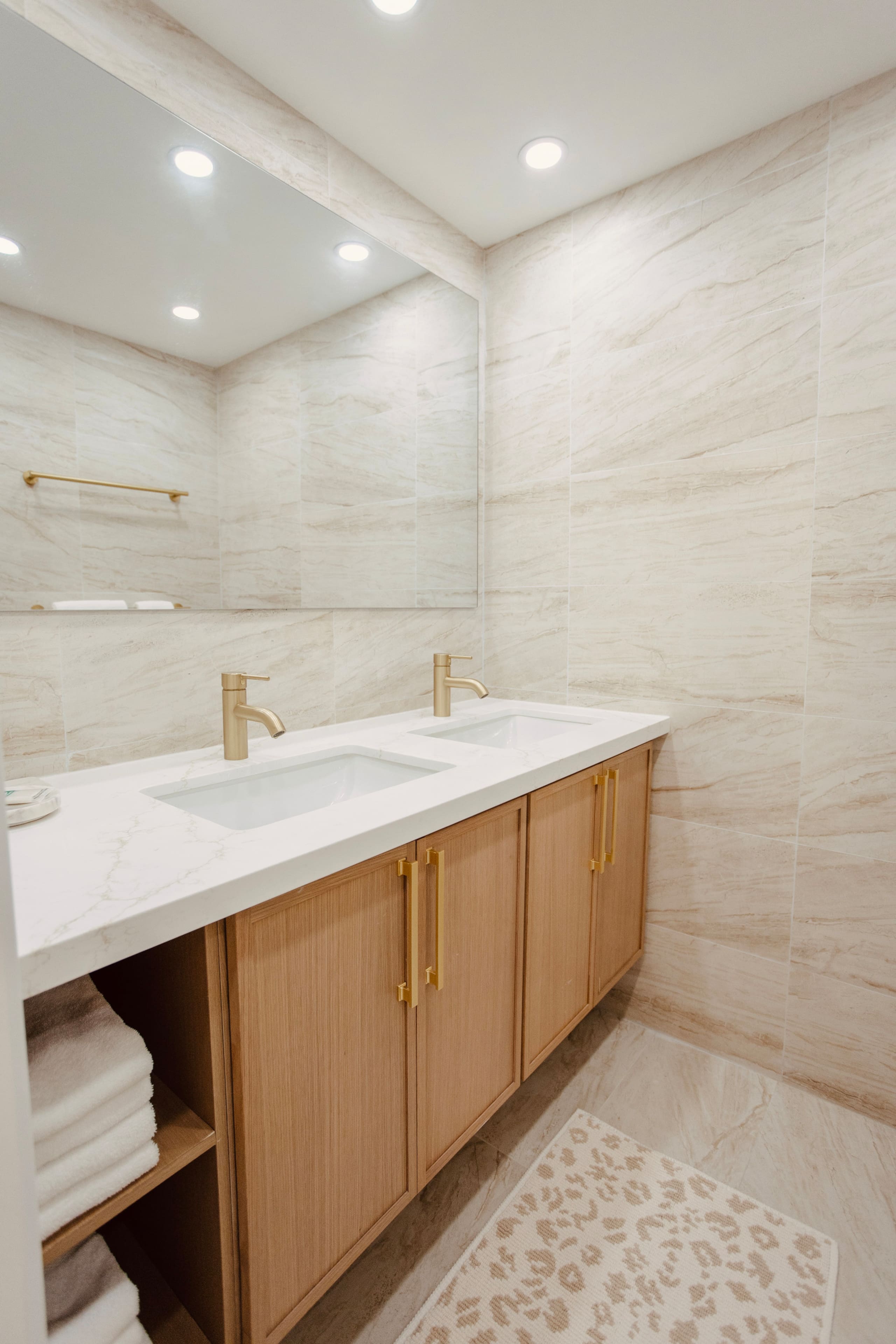 Luxury Mountain & River View Room #6ㅣ Free Parking - Image 34