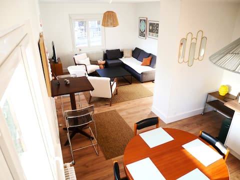 Airbnb performant: Large cozy apartment in a quiet house & Jacuzzi à Annemasse