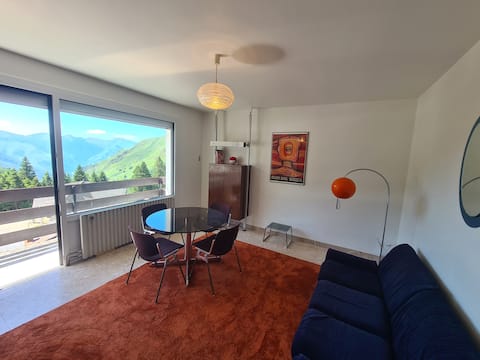 Top Airbnb: Apartment with panoramic view of the Ossau Valley à Eaux Bonnes