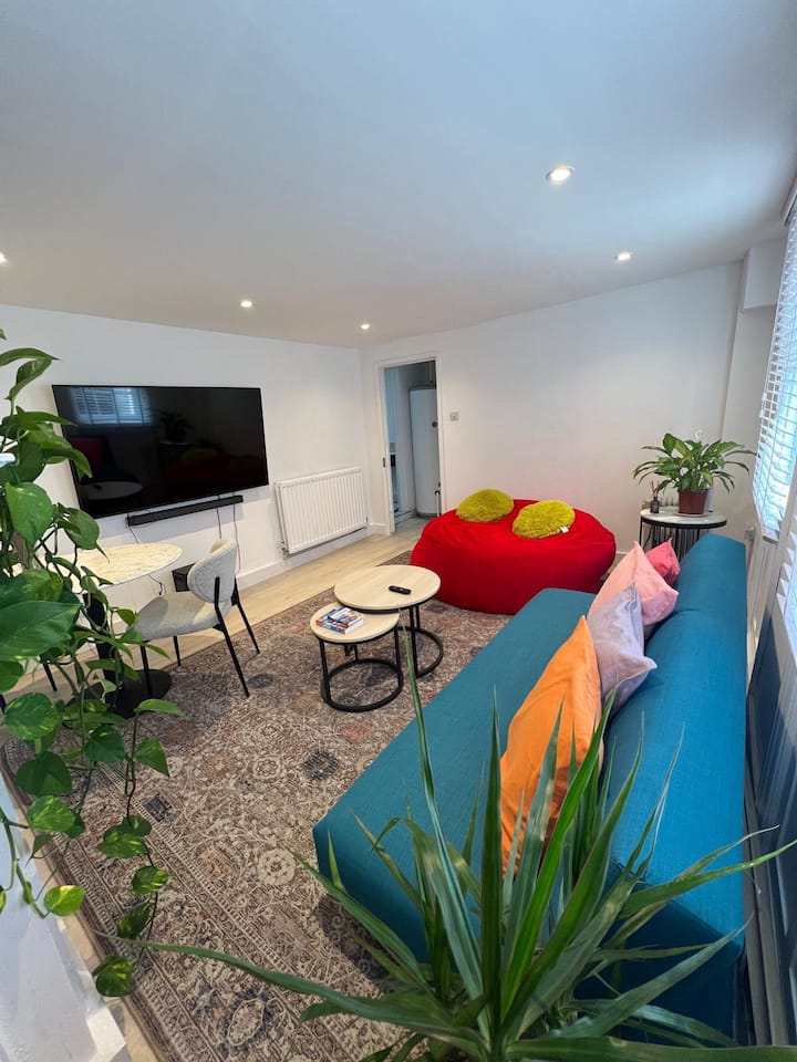 Basement Flat With Access To Large Garden - Londres
