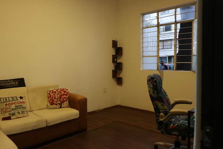 หมายเหตุว่านี่ไม่ใช่โซฟาเบด แต่เป็นโซฟาที่คุณสามารถพักผ่อนได้อย่างสบายใจ