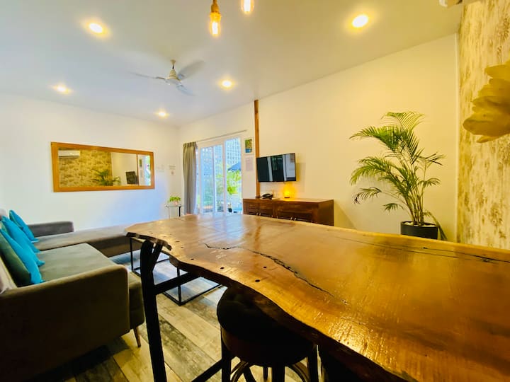 Living room image 5