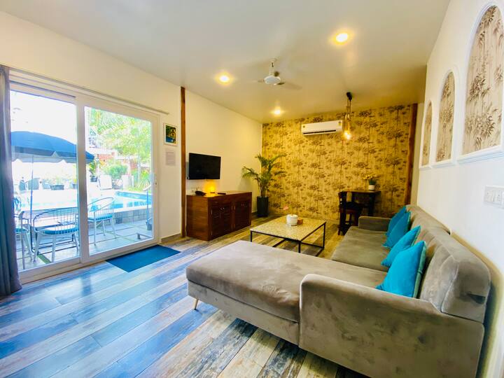 Living room image 6