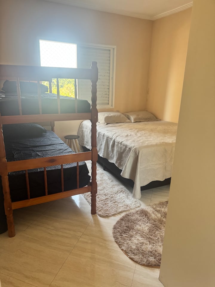 غرفة النوم 2