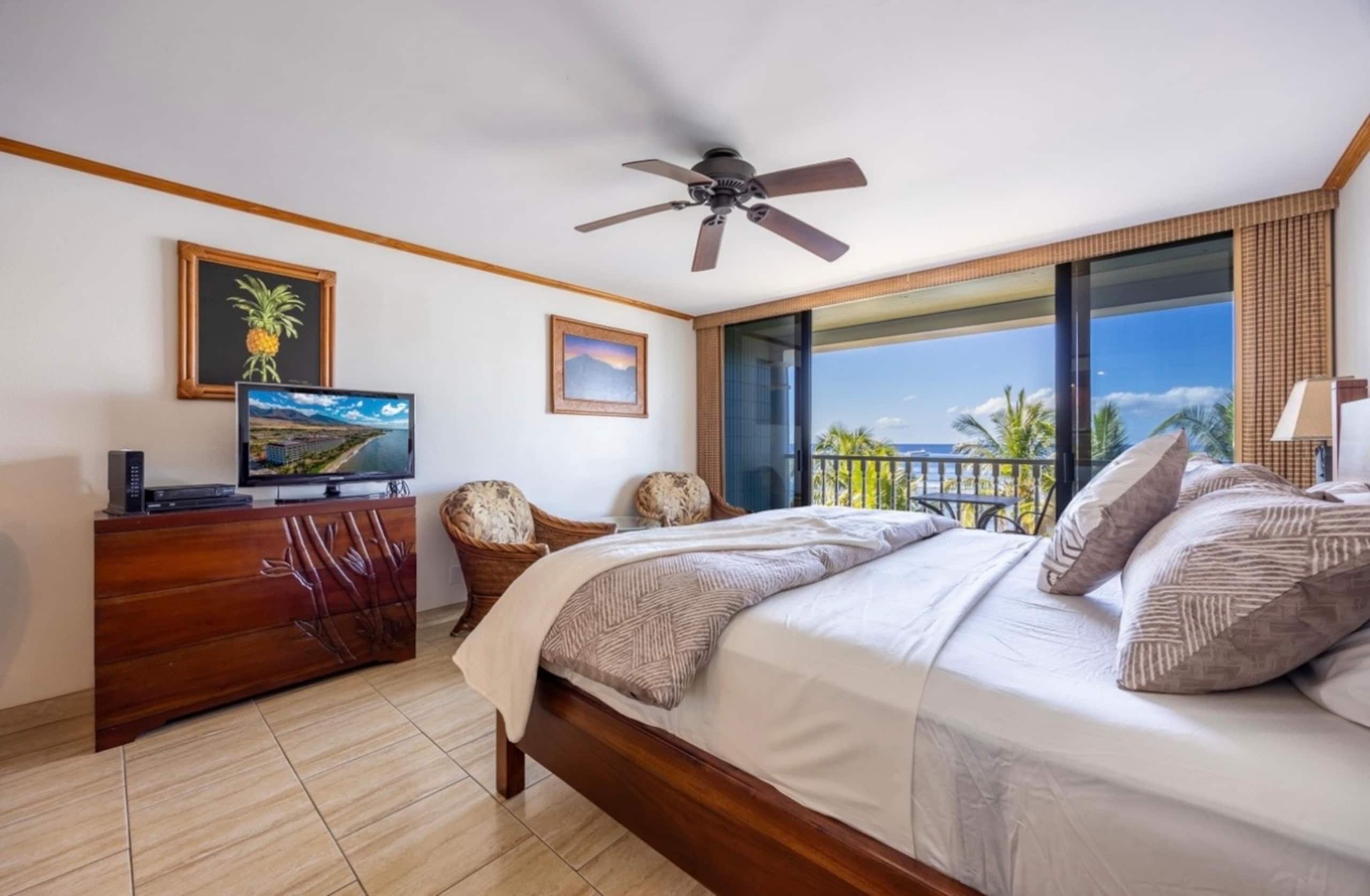 Lahaina Shores Maui Dream Beachfront Ocean Views - Image 9