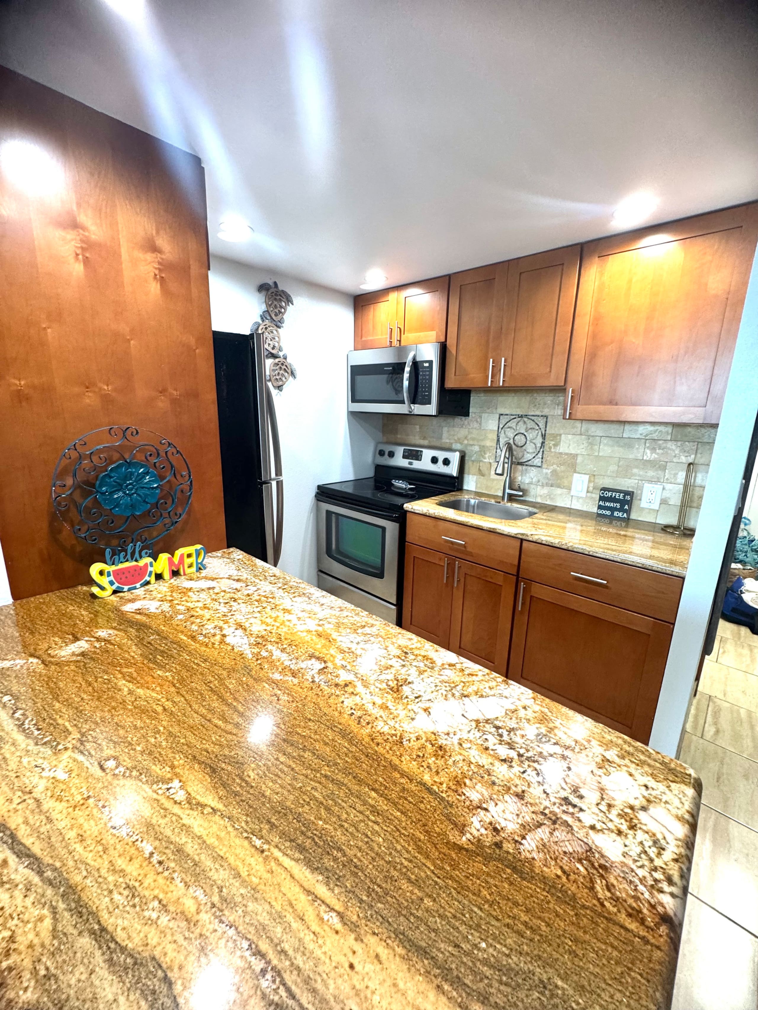 Lahaina Shores Maui Dream Beachfront Ocean Views - Image 11
