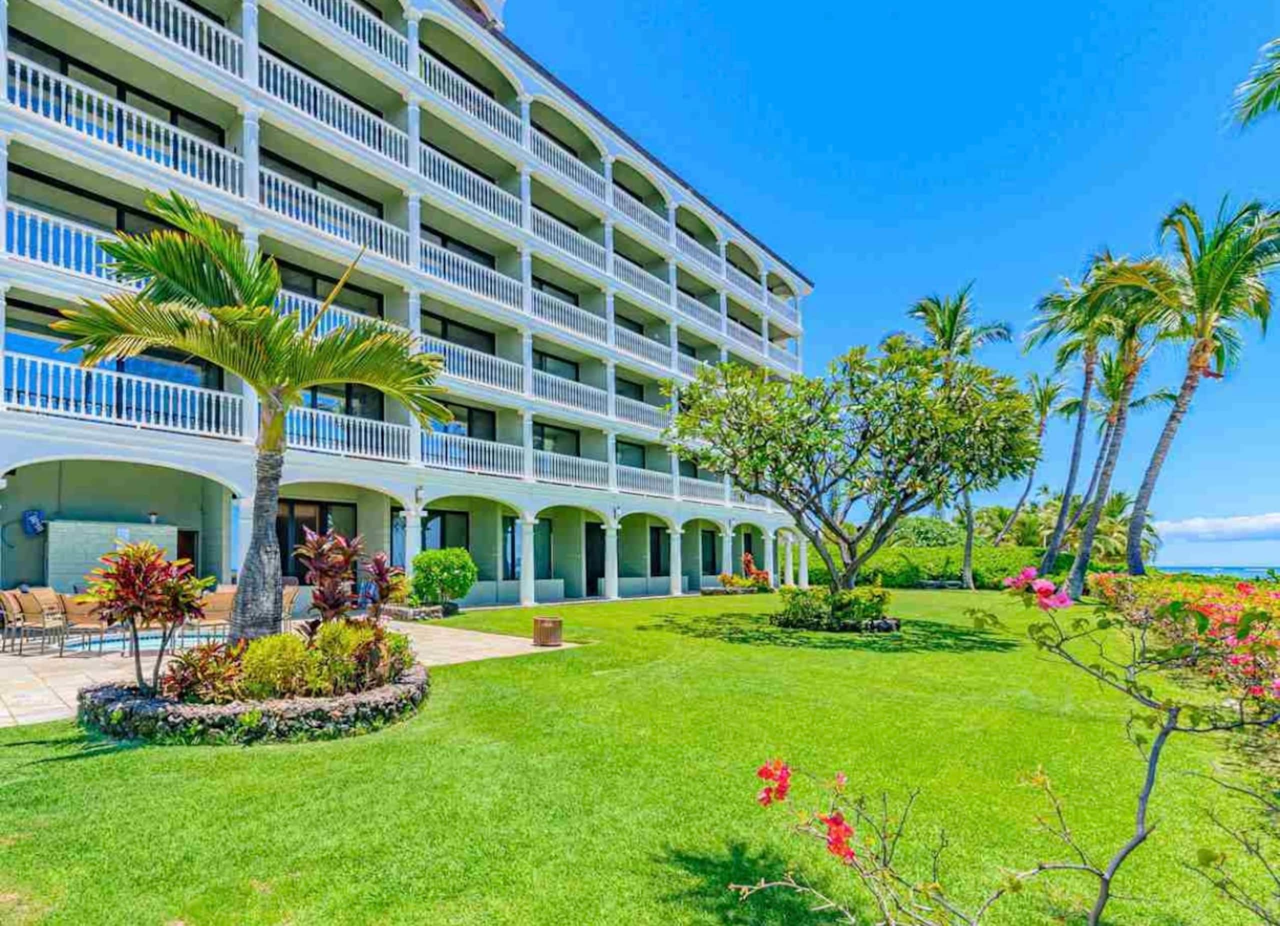 Lahaina Shores Maui Dream Beachfront Ocean Views - Image 41